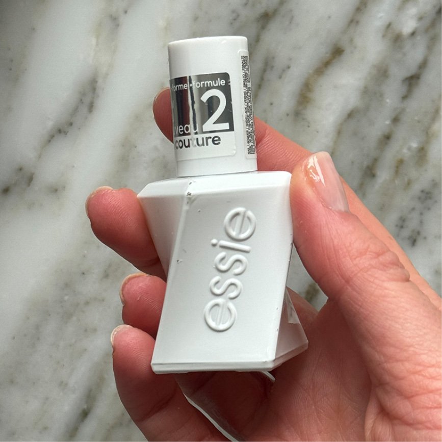 https://tns.brandcaredigital.me/wp-content/uploads/2025/08/Essie-couture-2.jpg 