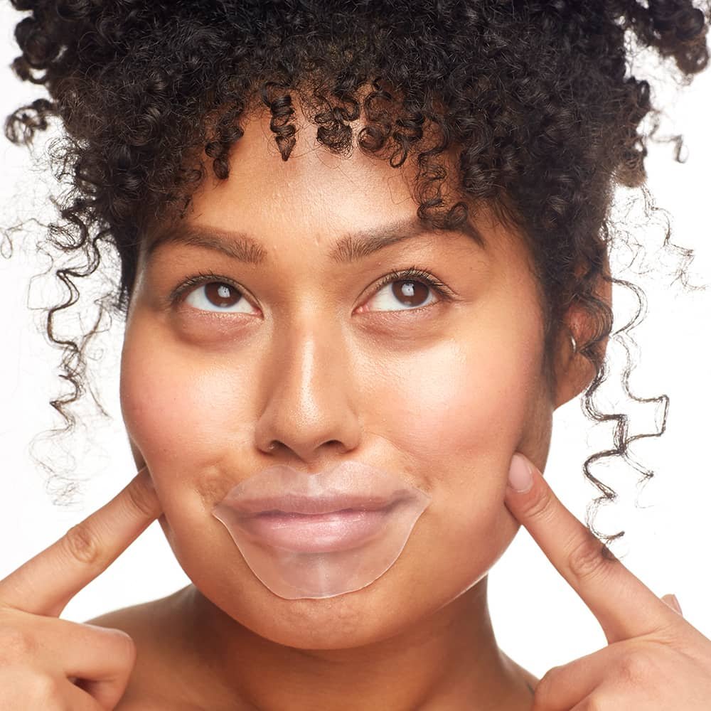 https://tns.brandcaredigital.me/wp-content/uploads/2026/02/Hydrating-Lip-Gels-Patchology-In-Use_1_88039ea3-be79-4830-ae08-a3a109baf604_2048x.jpg