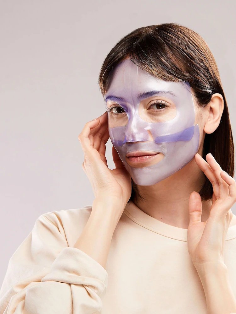 https://tns.brandcaredigital.me/wp-content/uploads/2026/02/Patchology_BeautySleepHydrogel_InUse_Expanded.jpg 